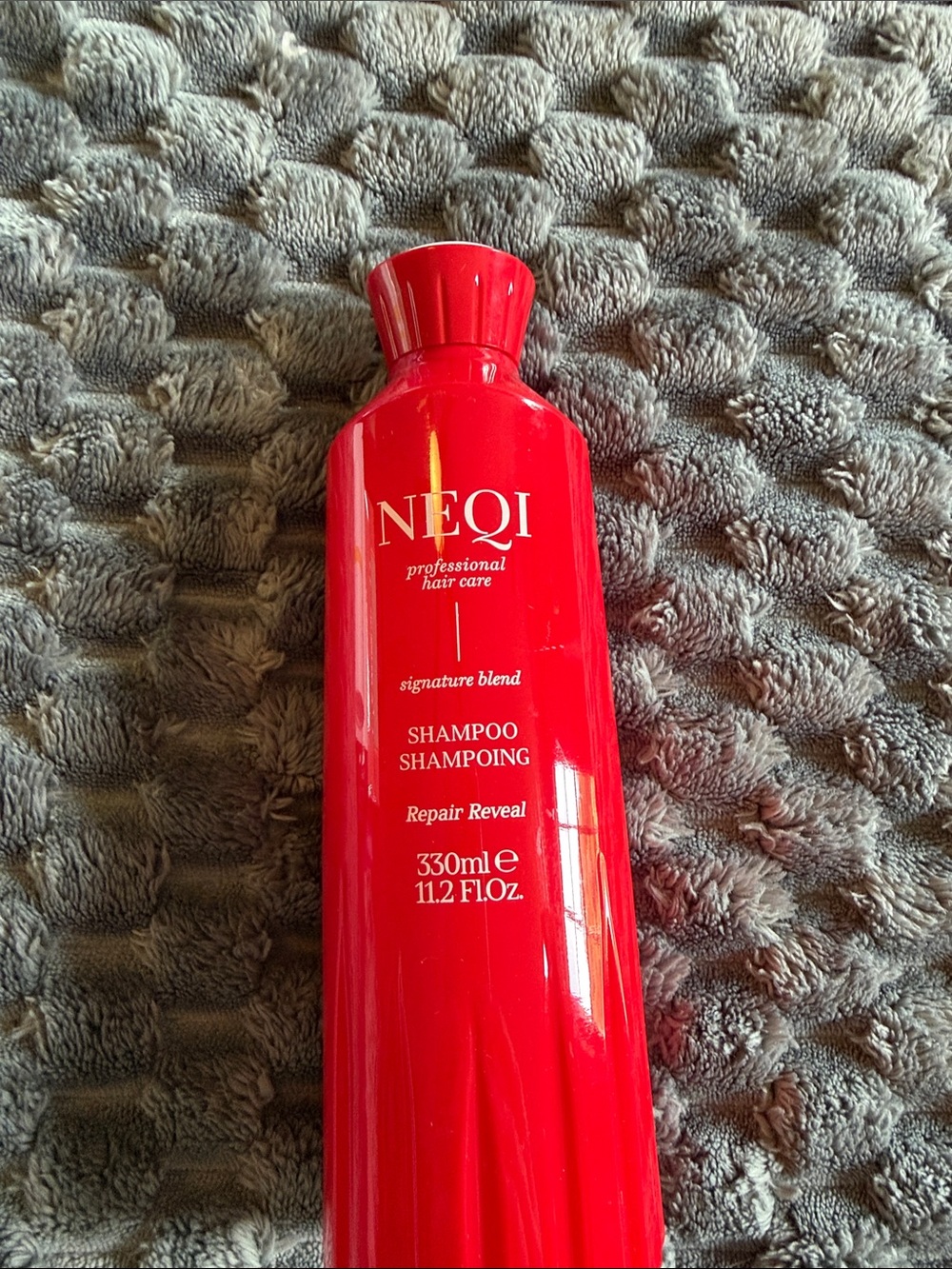 Repair Reveal Body Wash in Red